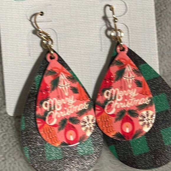 Christmas plaid Teardrop Earrings - Picture 5 of 5